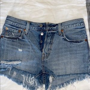 Levi cutoff jean shorts